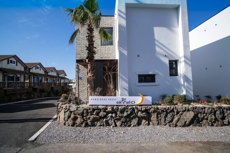 Pension Aewol Bada Town House