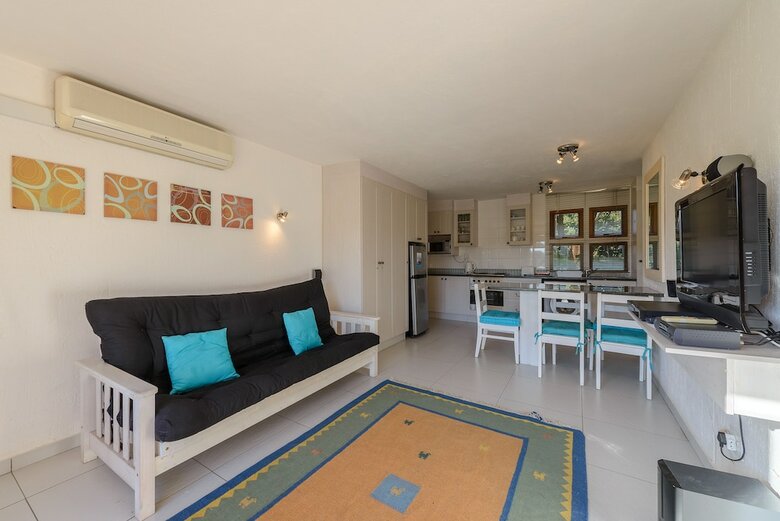 San Lameer Villa Rentals 10401