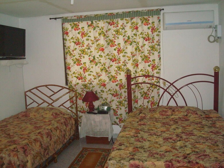 Hostal Nativa Justina Places