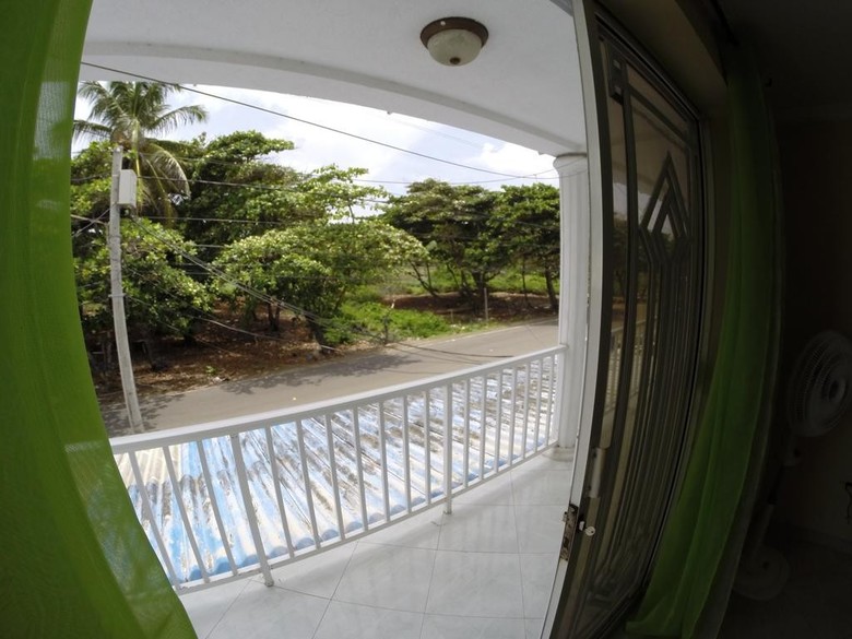 Zippy�s Sea View Apartment