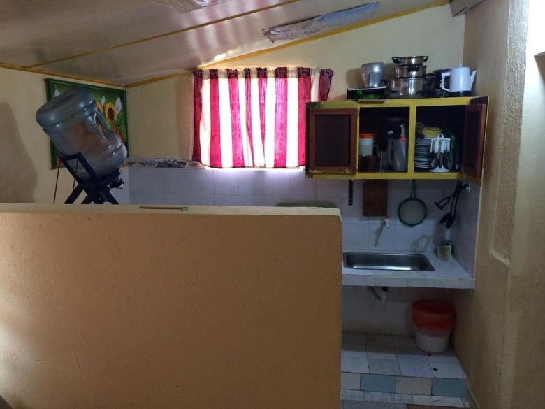 Yellow Moon Guesthouse & Apartments
