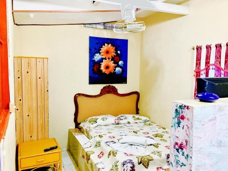 Yellow Moon Guesthouse & Apartments