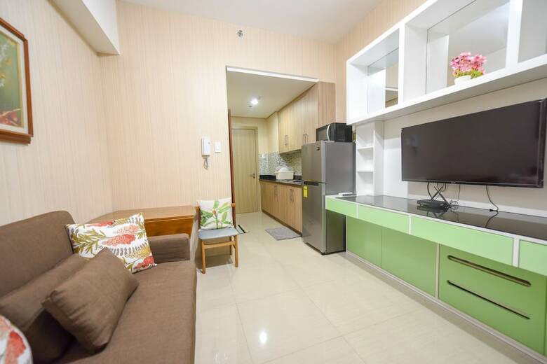 Usp Suites At Shore Residences