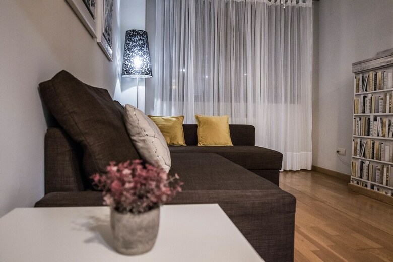 Apartamentos Tudela Balc�n de B�rdenas