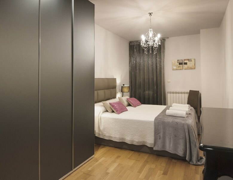Apartamentos Tudela Balc�n de B�rdenas