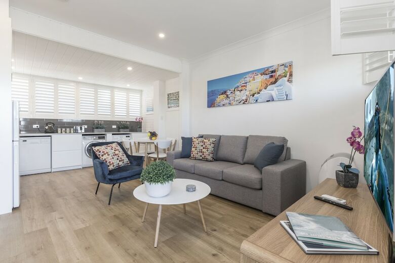 Apartamentos Quiet Spacious Apt With Air Conditioning & Netflix
