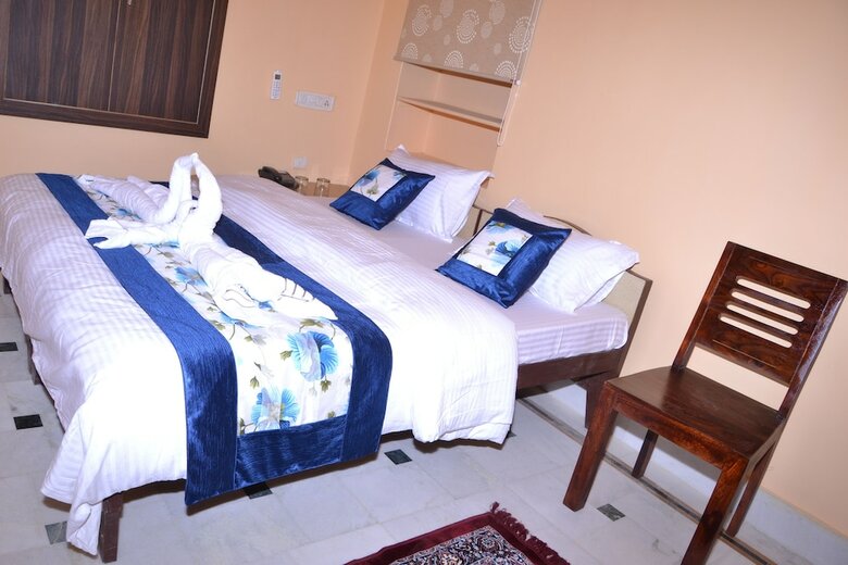Hotel Chouhan Palace