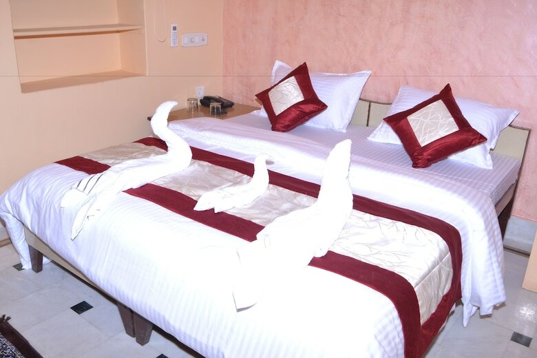 Hotel Chouhan Palace