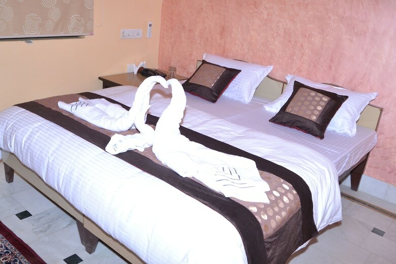Hotel Chouhan Palace