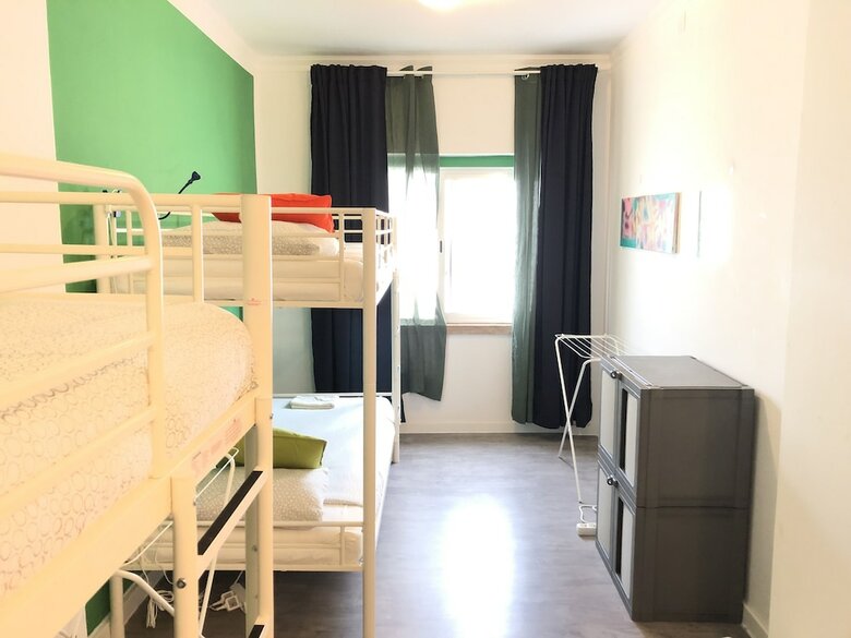 Hotel Surfer's Den Ericeira