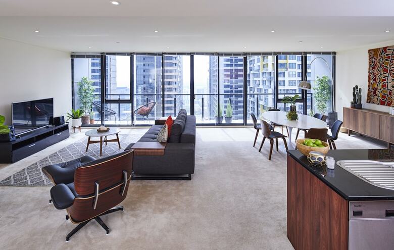 Penthouse Apartment In Melb Cbd Perfect Location