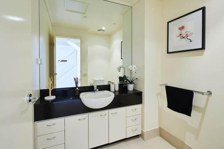 Penthouse Apartment In Melb Cbd Perfect Location