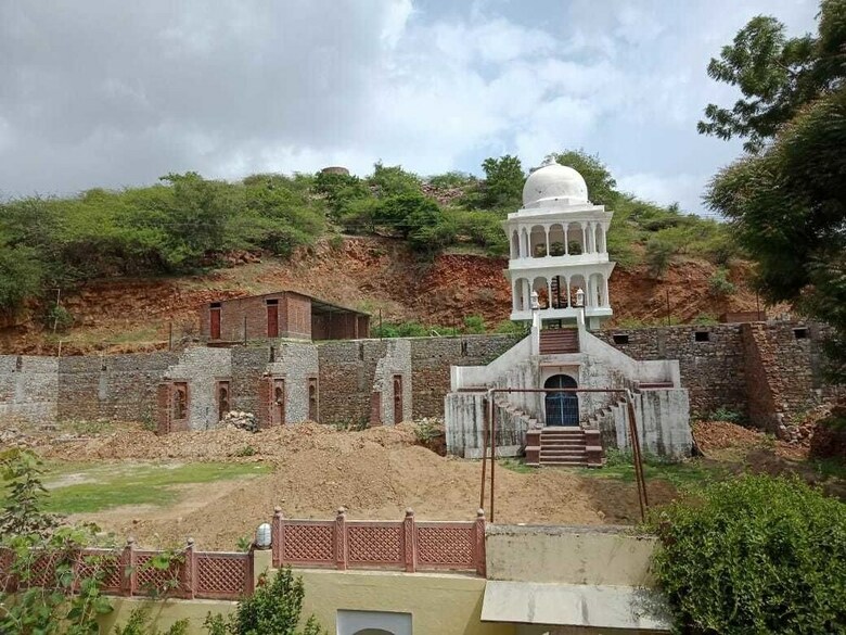 Hotel Bassi Fort