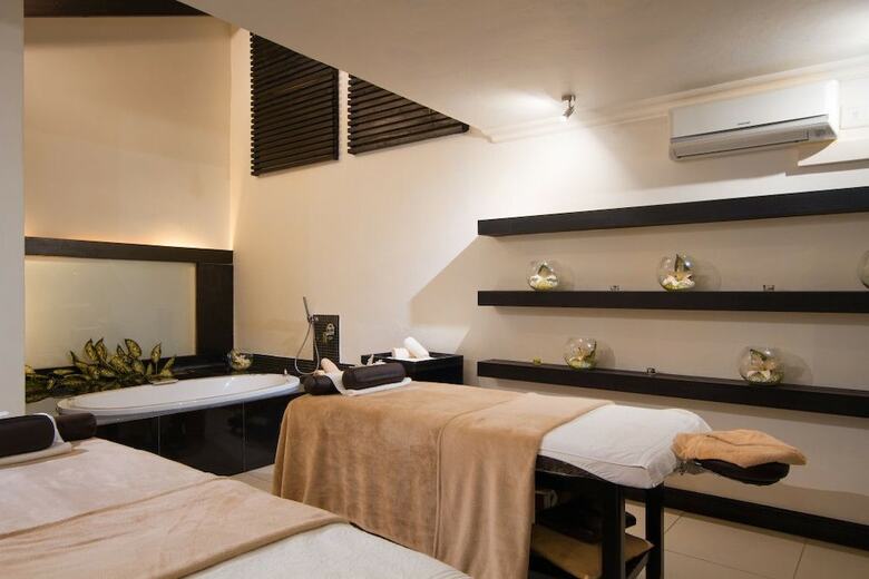 San Lameer Villa Rentals 3311