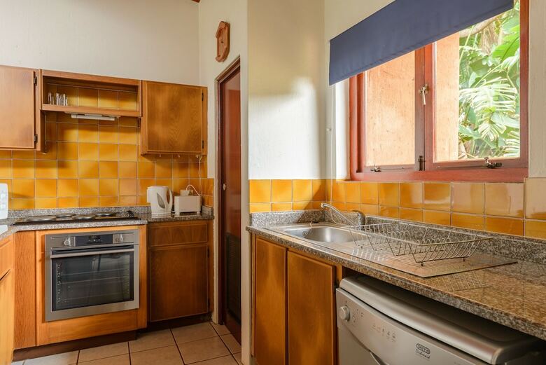 San Lameer Villa Rentals 3311