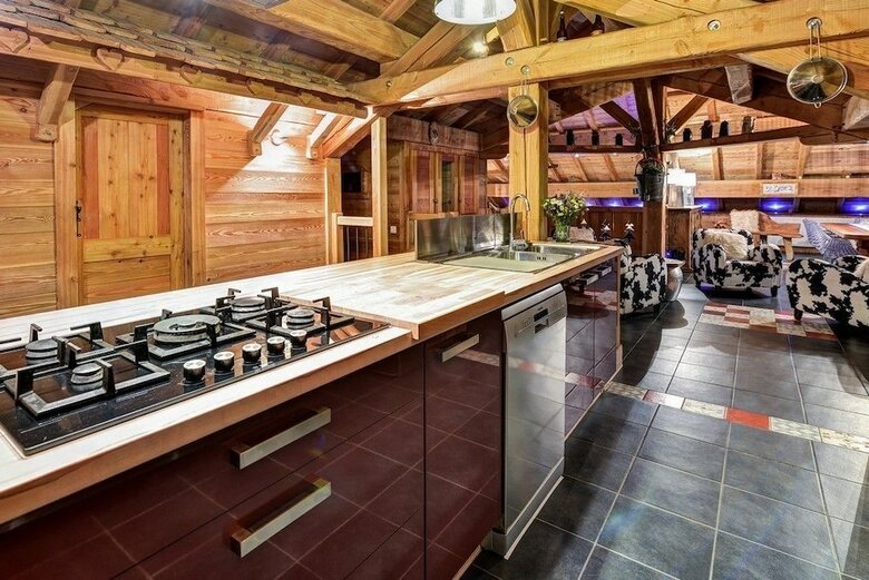 Hotel Le Cerf Che - Near Aravet Gondola