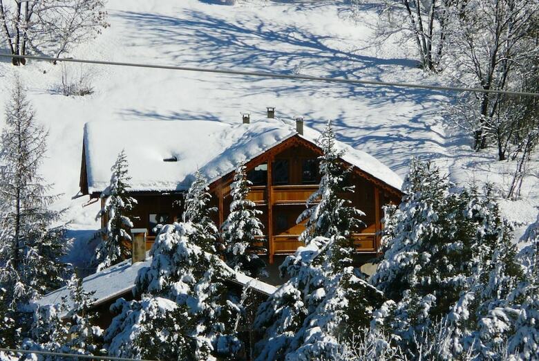 Hotel Le Cerf Che - Near Aravet Gondola