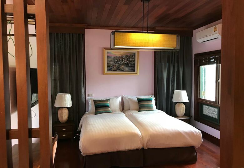 Hotel Baan Sopa Rajaprarop