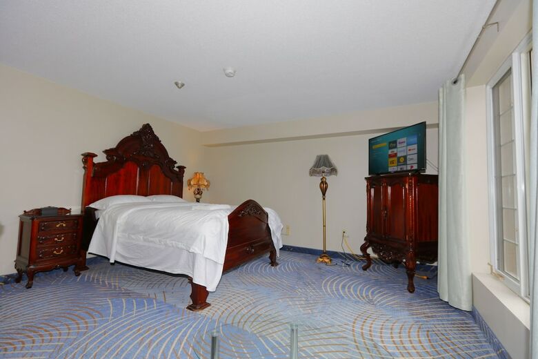 Hotel Fullerton Manor Inn