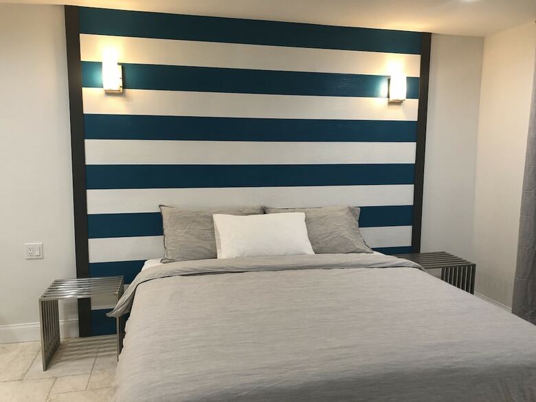 Hotel Retreat At Crystal Manatee