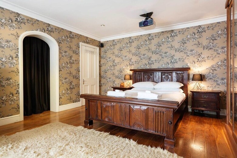 Sophisticated South Kensington
