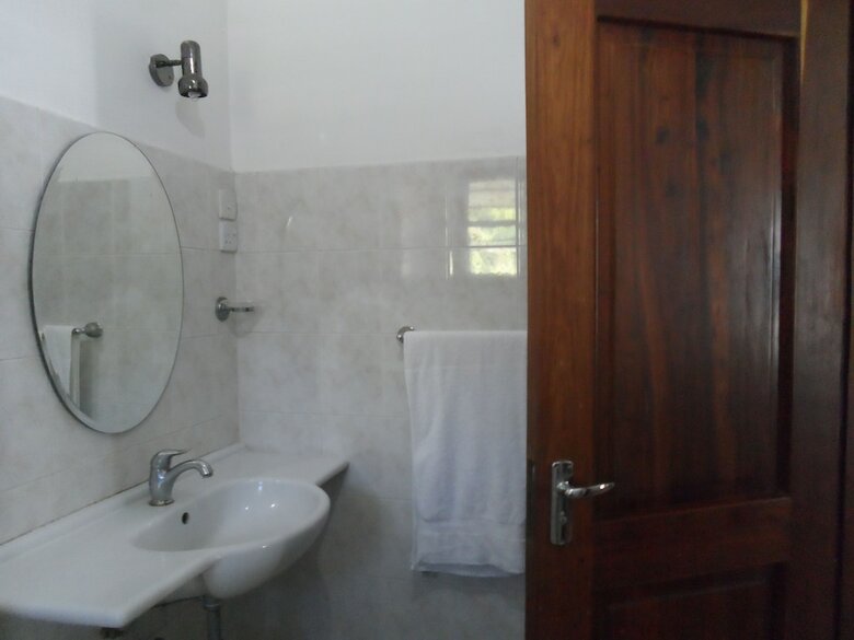Hotel Upanga B&B - Un Road