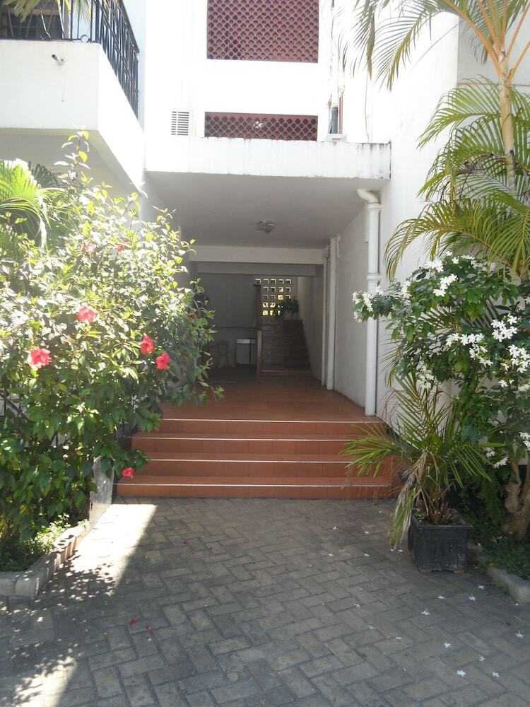 Hotel Upanga B&B - Un Road