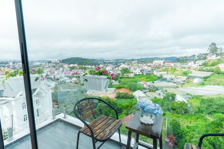 Hotel Dalat Home