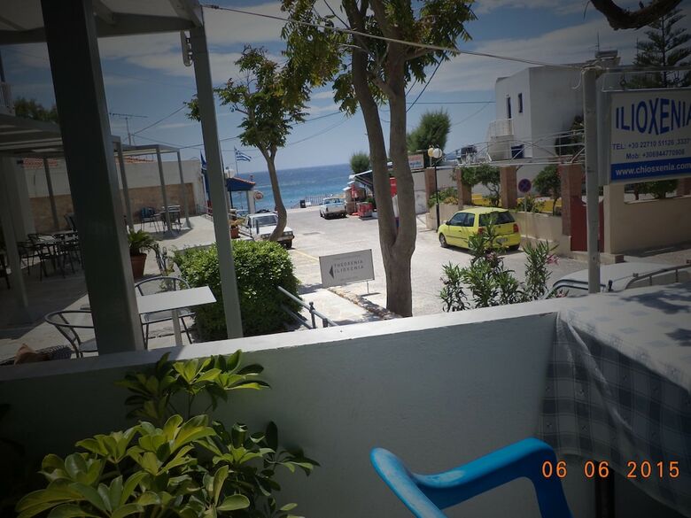 Aparthotel To Kamari