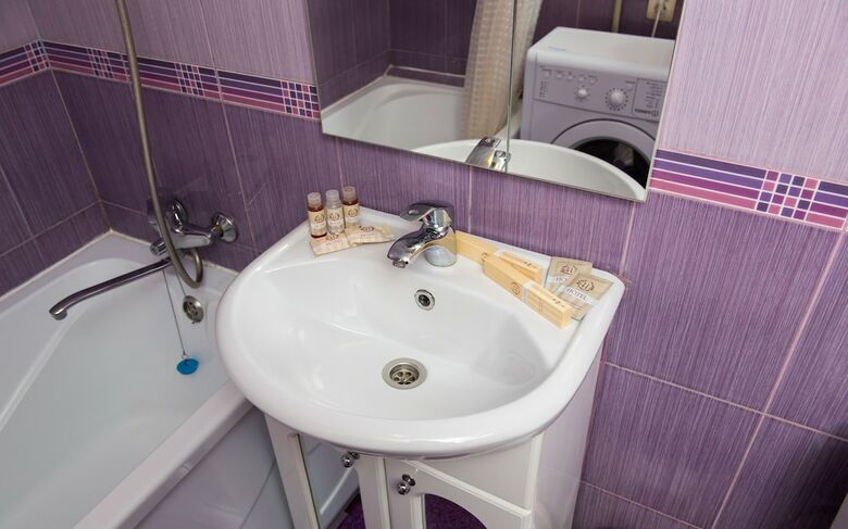 Cozy Three Bedroom Apartment On Lenina