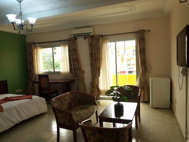 Hotel H�tel Vall�e Des Rois