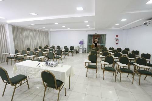 Golden Ville Hotel