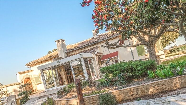 Hotel Villa B&B Via Domitia
