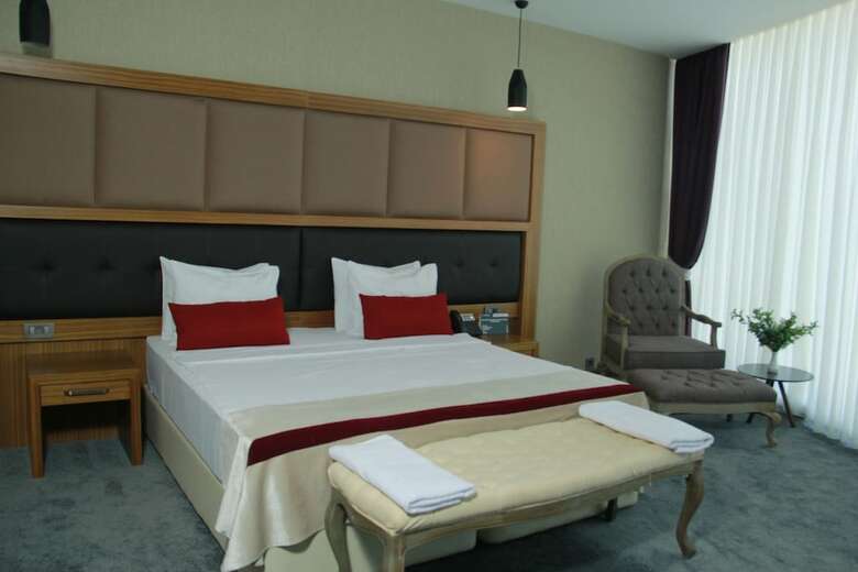 Sky Hotel Baku