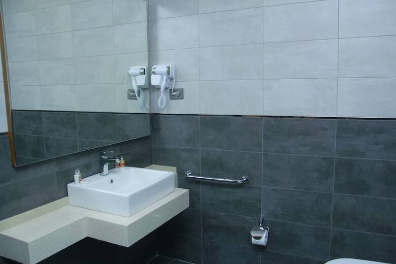 Sky Hotel Baku