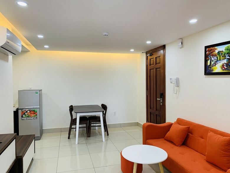 Tran Long Binh Duong Hotel
