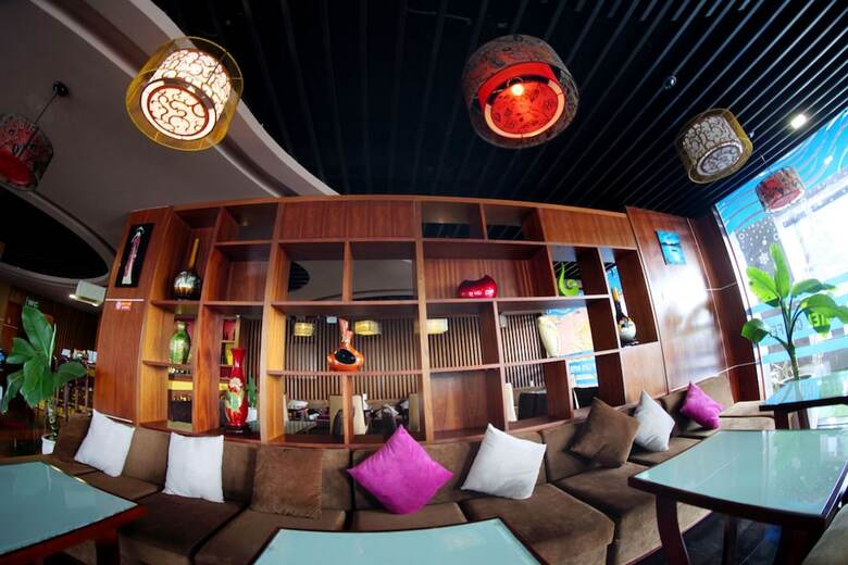 Tran Long Binh Duong Hotel