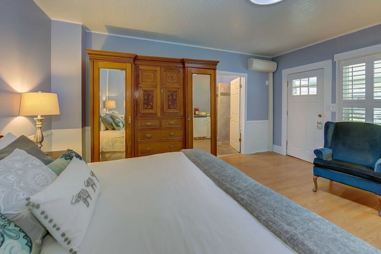 Hotel Carlisle Garden Suites