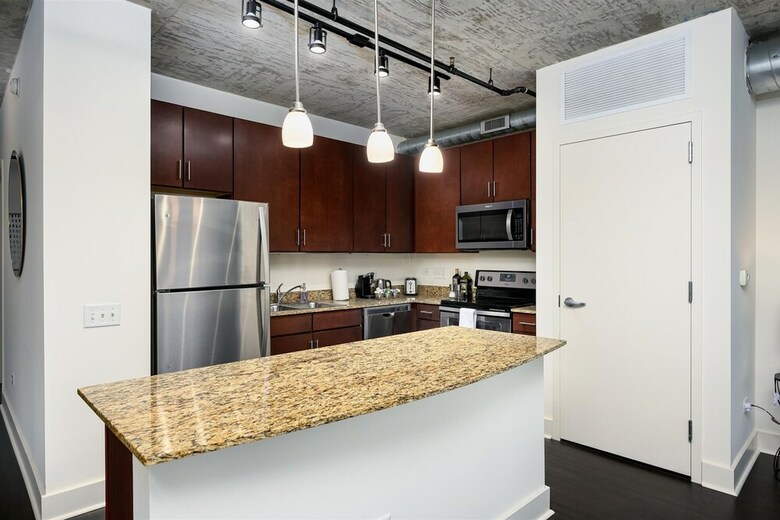 Hotel Kasa Chicago South Loop Apartments