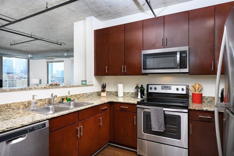 Hotel Kasa Chicago South Loop Apartments