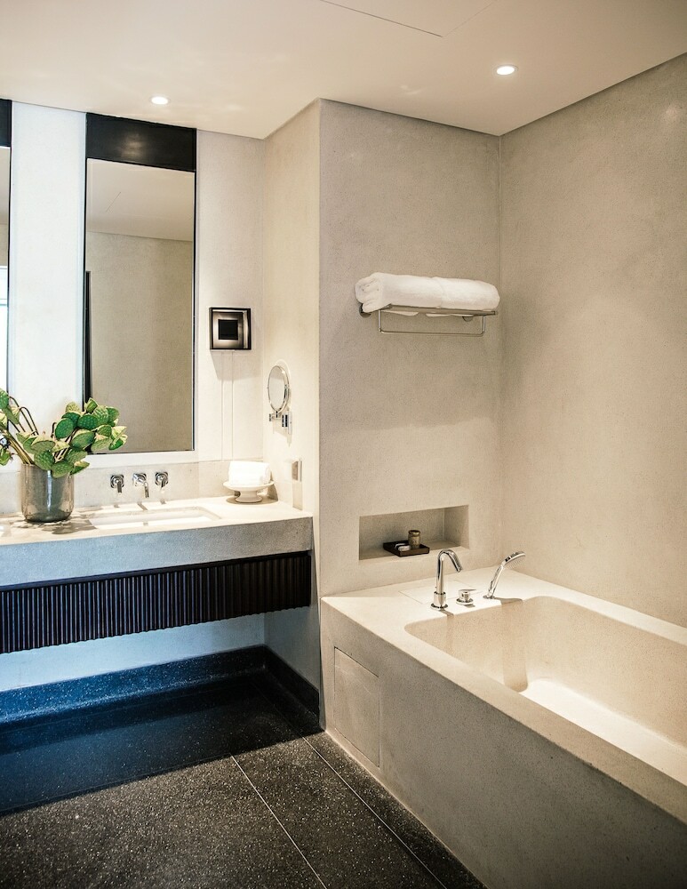 Hotel Treeline Urban Resort