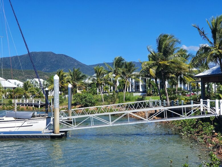 Hinchinbrook Holiday Apartments