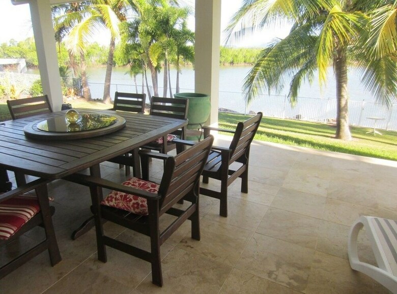 Hinchinbrook Holiday Apartments