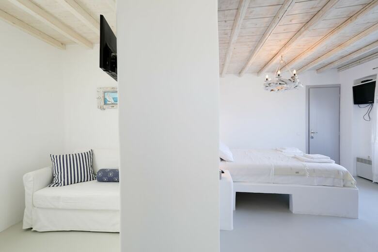 Anthi House