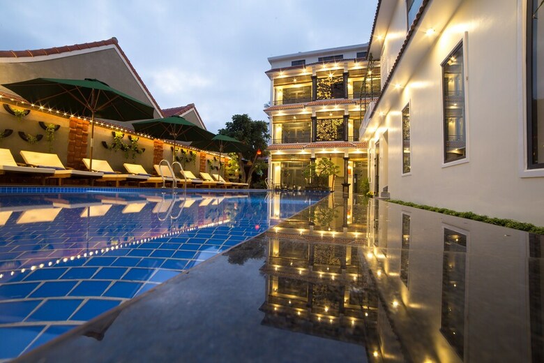 Hotel River Waves Villa