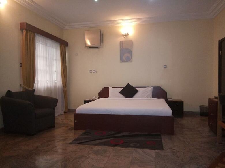Hotel Zeina Suites Abuja