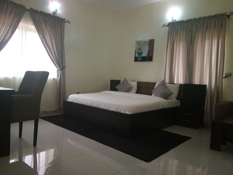 Hotel Peacock Apartments And Suites