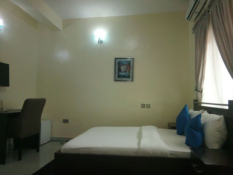 Hotel Peacock Apartments And Suites
