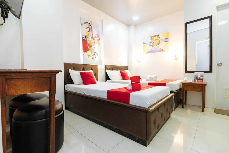 Hotel Reddoorz Plus @ Tayuman Manila