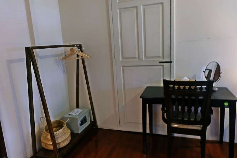 Hotel 24 Samsen Heritage House